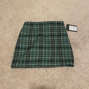 Art class, green plaid skirt, small for adults and kids.